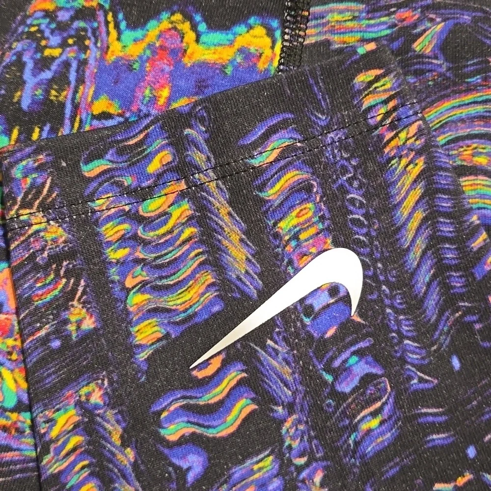 Nike Leggings - Picture 3 of 4